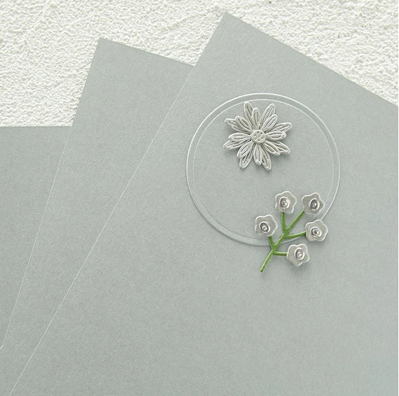 Spellbinders - Brushed Silver Cardstock
